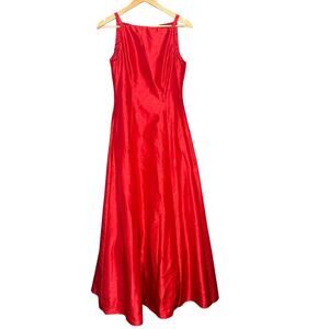 Night Way Collections Red Formal Gown Dress Size 6 Sleeveless Evening Prom USA